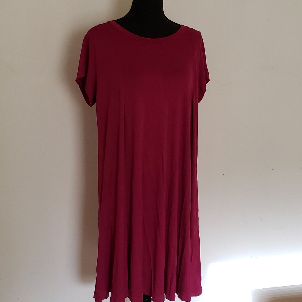 Bobeau Magenta/Plum Tent Key Hole Knit Dress